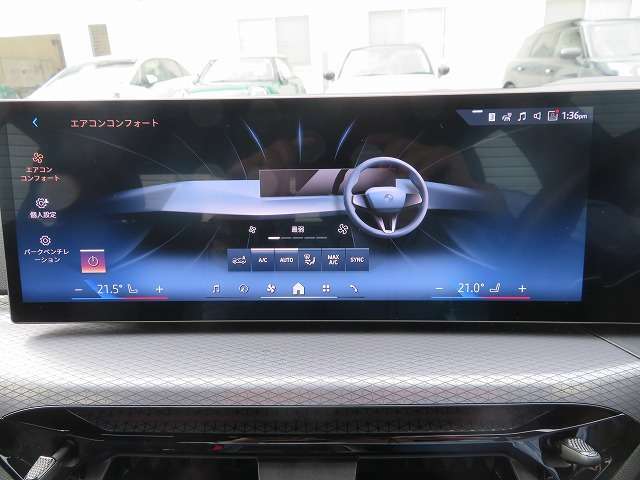 ◆iDriveを装備。操作系統をディスプレイから独立させることで、人間工学に基づいた最適な運転環境を実現しております。◆