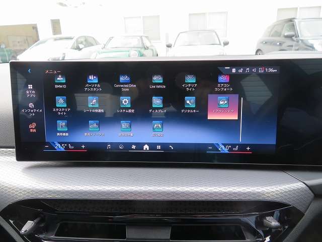 ◆iDriveを装備。操作系統をディスプレイから独立させることで、人間工学に基づいた最適な運転環境を実現しております。◆