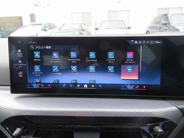 ◆iDriveを装備。操作系統をディスプレイから独立させることで、人間工学に基づいた最適な運転環境を実現しております。◆