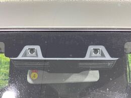 【スズキ　セーフティサポート】走行中に前方の車両等を認識し、衝突しそうな時は警報とブレーキで衝突回避と被害軽減をアシスト。より安全にドライブをお楽しみいただけます。