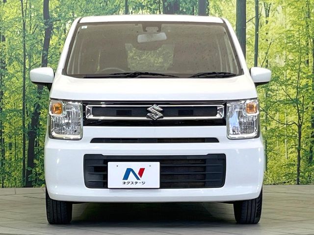 弊社では、全車『修復歴なし』のお車のみ取り扱っております。専任バイヤーによる厳選した仕入れの後、入庫後の車両チェックを行い、ネクステージが認定した高品質な中古車をご提供しております。