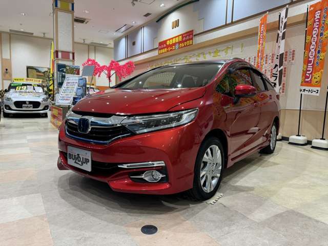 ホンダ シャトル 1.5 ハイブリッド Z ホンダセンシング 4WD 2018