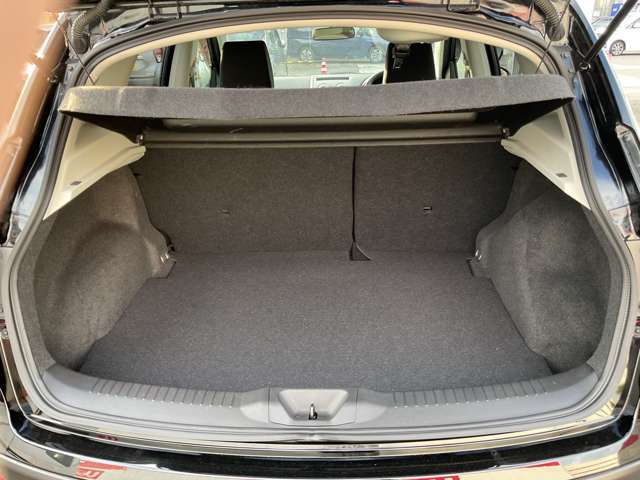納車前の点検整備を日産サービス工場にて実施！点検整備記録簿を付けてご納車致します。