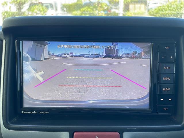 【　バックカメラ　】駐車が苦手な方でも映像で後方の安全確認もしっかり♪見えない死角の部分や距離感などモニター確認することが可能です！