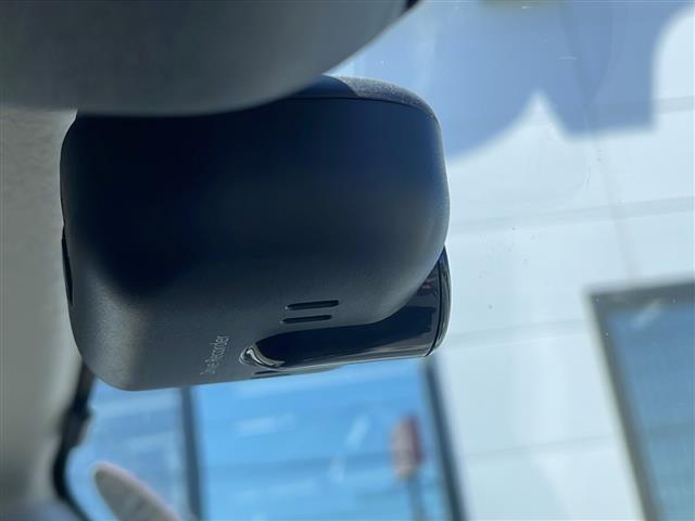 【　ドライブレコーダー　】運転中の記録を残します！事故などを起こした起こされた時の証拠を残します！
