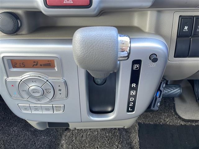 【　シフト　】スムーズなシフトチェンジで快適にお車を操縦していただけます！