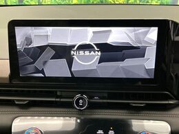 【メーカー純正12.3インチナビ】インテリアに溶け込むスタイリッシュな「専用設計」メーカーナビを装備♪視認性や操作性など基本性能にも優れ、より上質なカーライフをお楽しみいただけます。