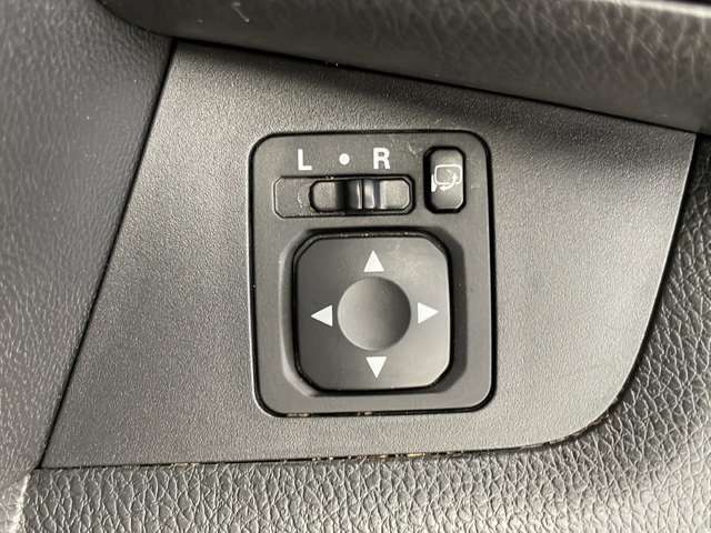 【運転席操作部】快適なドライブを楽しむための機能が装備されています！運転席から触れるので、使いやすいです！除菌プランいれていただくと、さらに清潔で安心していただけます！