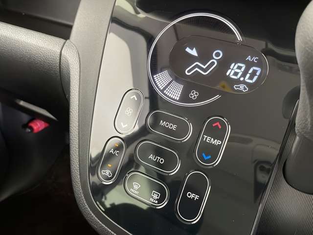 【運転席操作部】快適なドライブを楽しむための機能が装備されています！運転席から触れるので、使いやすいです！除菌プランいれていただくと、さらに清潔で安心していただけます！