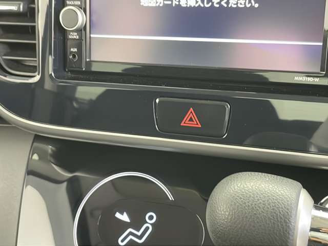 【運転席操作部】快適なドライブを楽しむための機能が装備されています！運転席から触れるので、使いやすいです！除菌プランいれていただくと、さらに清潔で安心していただけます！