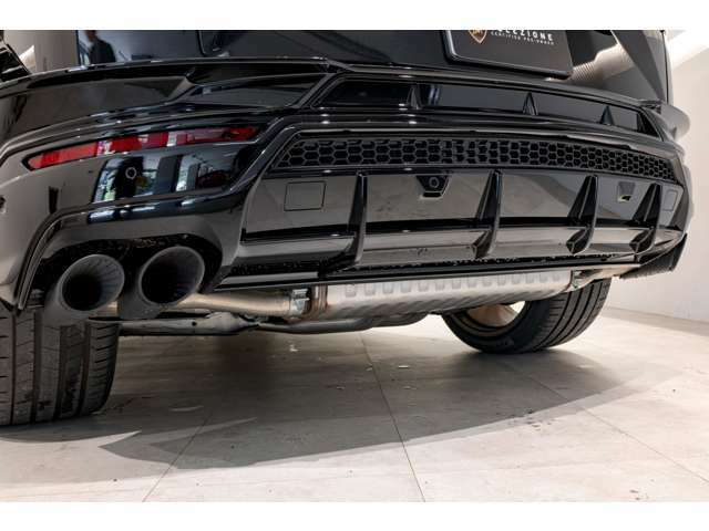 Rear Diffuser In High Gloss Black