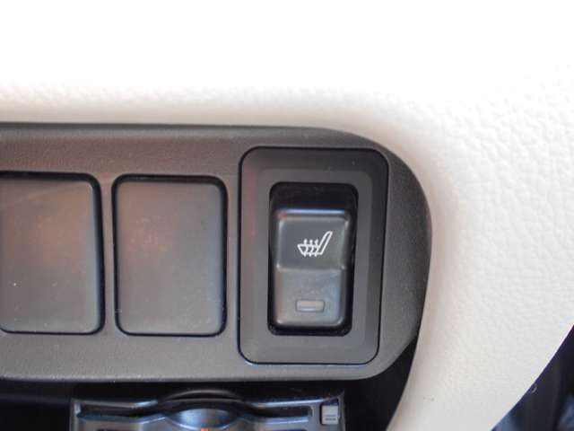 運転席シートヒーター