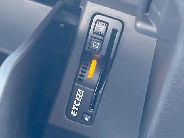 【ETC】高速道路の料金所をストレスなく通過！話題のスポットやサービスエリアに多い「スマートIC」利用時は必須のアイテムです。当店でセットアップを実施、ご納車当日からすぐにご利用いただけます！