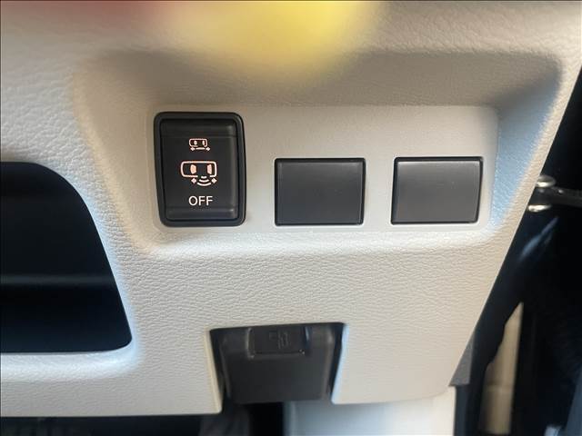 ご納車後も安心、安全なお車にお乗りいただく為にお得な保証パックもご用意しております。軽スマイルは、ご成約から納車後までお客様の大切なお車のサポートをさせていただきます！