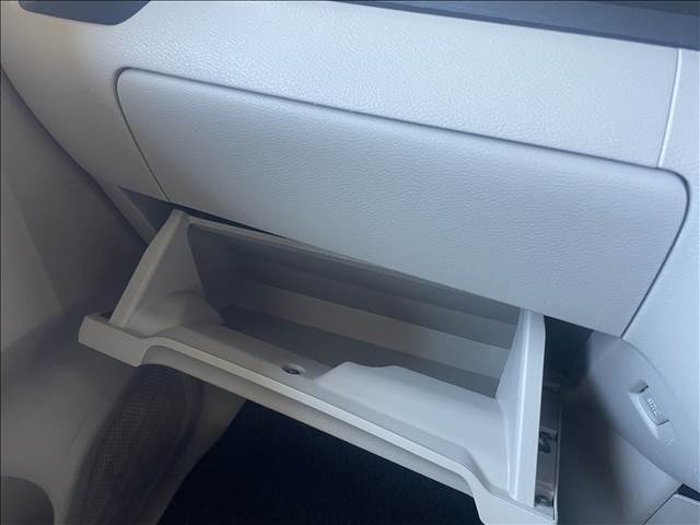 ご納車後も安心、安全なお車にお乗りいただく為にお得な保証パックもご用意しております。軽スマイルは、ご成約から納車後までお客様の大切なお車のサポートをさせていただきます！