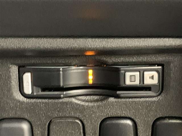 ETC車載器付きです。高速道路の料金所もスムーズに通過できます。