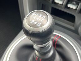 【フロア6速MT】走りの6速MT！！スポーティーな走行をお楽しみいただけます♪