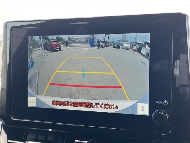 【バックカメラ】駐車時に後方がリアルタイム映像で確認できます。大型商業施設や立体駐車場での駐車時や、夜間のバック時に大活躍！運転スキルに関わらず、今や必須となった装備のひとつです！
