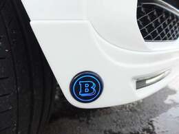BRABUS製フロントスポイラー装備しております。