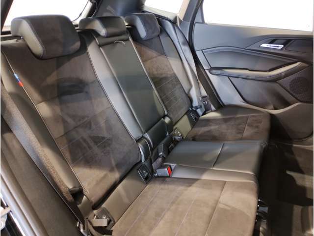 【エアバック】BMWのエアバックやその他の安全装備は、互いに補完しあう事で徹底した安全性を貫きます。万一の事故の際にそれぞれ最適な保護を提供してくれます！