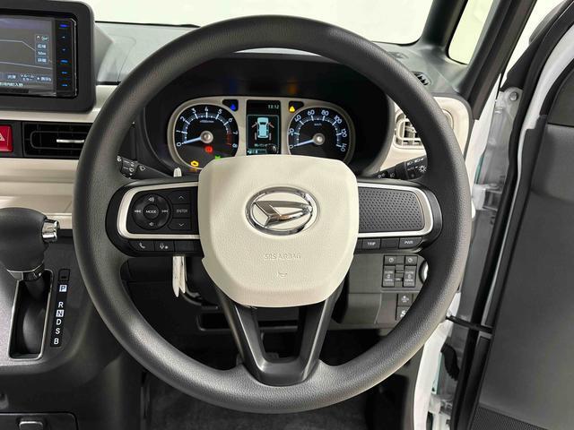 滑りにくく、なじみやすいチルト機能付きウレタンハンドルです