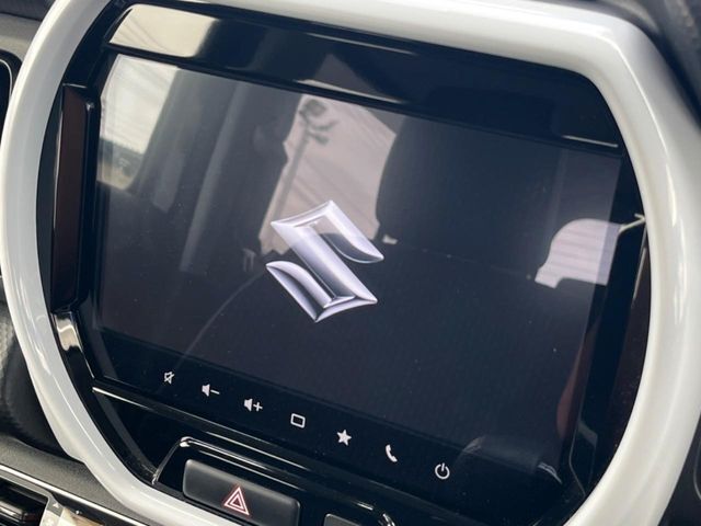 【メーカー純正ナビ】インテリアに溶け込むスタイリッシュな「専用設計」メーカーナビを装備♪視認性や操作性など基本性能にも優れ、より上質なカーライフをお楽しみいただけます。