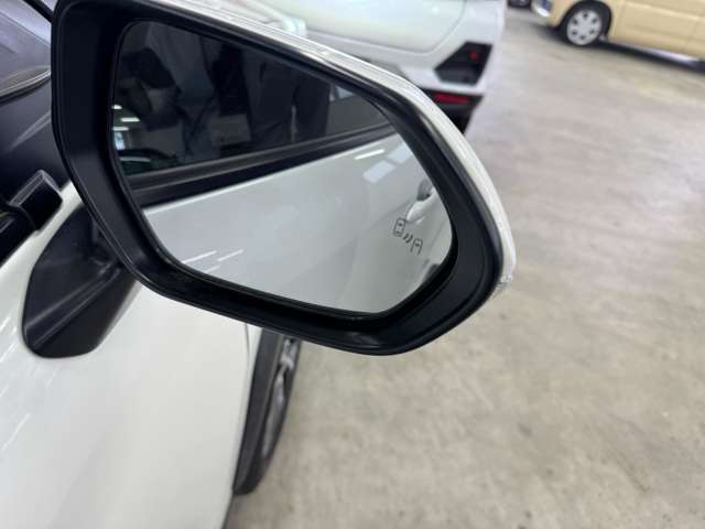 一部車両を除き他店在庫の取寄せ陸送費は無料対応中！品質にこだわった関東仕入れ！低走行の高品質車だけを仕入れております。ボディの綺麗さはもちろん、北陸地方特有の下廻りの錆などもない車両をご案内！