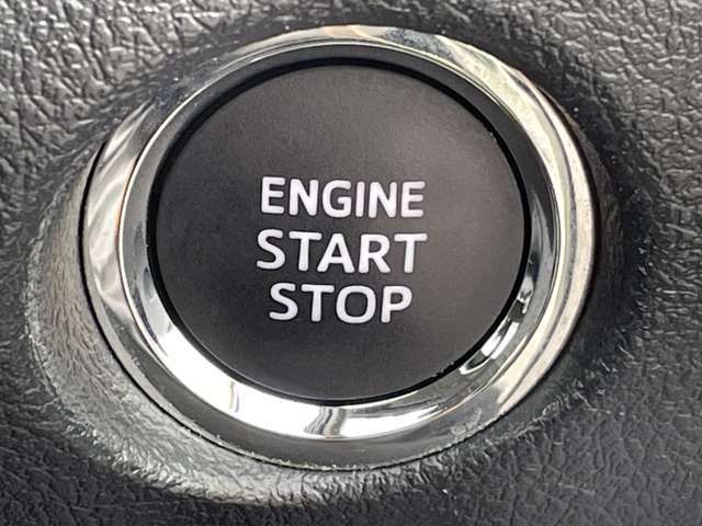 ◆スマートキー/プッシュスタート『鍵を挿さずにポケットに入れたまま鍵の開閉、エンジンの始動まで行えます。』
