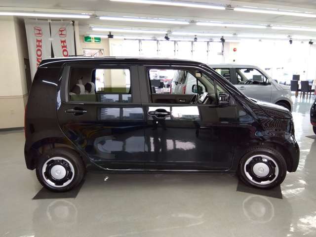 ■札幌ホンダ南郷店は室内ショールーム完備■明るいショールーム内でゆっくりお車をご覧いただけます！事前にご連絡頂けますとスムーズにご案内できます