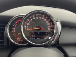【スピードメーター】メーターがシンプルで見やすく運転しやすいですね！