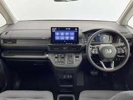 【インパネ全体】全方位で視界が広く、高い目線で運転もしやすいです！