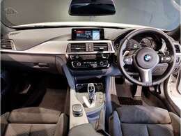 ☆センターパネルを運転席側に僅かに傾けたBMW独特のインパネ☆【駆け抜ける歓び】はここからもスタートしております☆