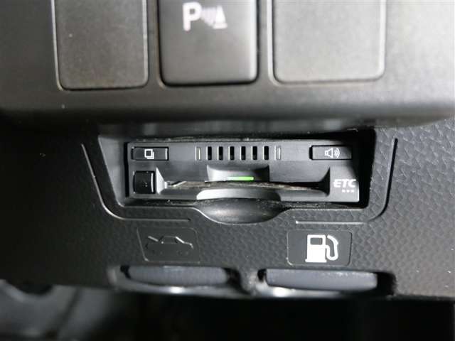 料金所でも、窓をあけずにスイスイ通過のETC☆☆もうドライブの必須アイテムですね！！