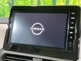 【純正9型ナビ】人気の純正ナビを装備しております。ナビの使いやすさはもちろん、オーディオ機能も充実！キャンプや旅行はもちろん、通勤や買い物など普段のドライブも楽しくなるはず♪