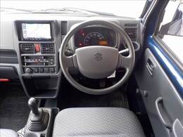 4WD☆5速MT☆ストラーダSDナビフルセグTV☆Bluetooth☆ETC☆オーバーヘッドコンソールBOX☆誤発進抑制機能☆ヘッドライトレベライザー☆ABS☆禁煙車★試乗予約承り中★