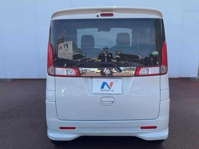 安心の最長10年・走行無制限保証（有償）をご用意。保証内容も充実はもちろん、無料点検＆オイル交換や、年中無休の全国・24時間ロードサービスも付帯されておりますのでご安心下さい。