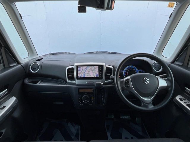 グループ総在庫数約30，000台！！全国の系列店からメーカー・車種問わずご紹介出来るので、あなたにピッタリのお車が見つかるはずです♪まずはお問い合わせ下さい☆