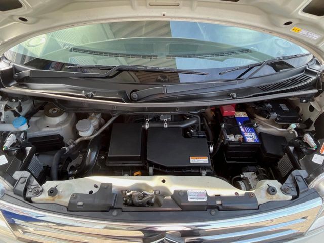 親切・丁寧な専門メカニックスタッフが応対！・車検・点検整備・事故等の修理などアフターサービスも安心。お車のカスタマイズもネクステージのサービススタッフまでご相談ください！