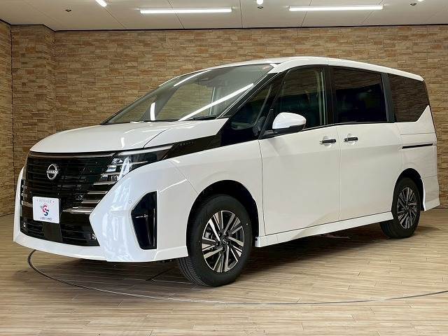 お車ご成約時の付帯率は驚きの90％OVERのキーパーガラスコーティング。雨が降れば、まるで洗車したかのような美しさ。納車後のメンテナンスも楽々。是非一度お試し下さい。