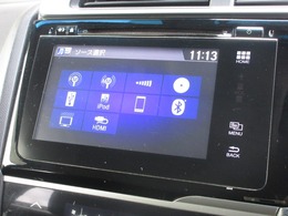 ナビゲーションはホンダ純正メモリーナビを装着しております。AM、FM、CD、DVD再生、Bluetooth、フルセグTVがご使用いただけます。初めて訪れた場所でも安心ですね！