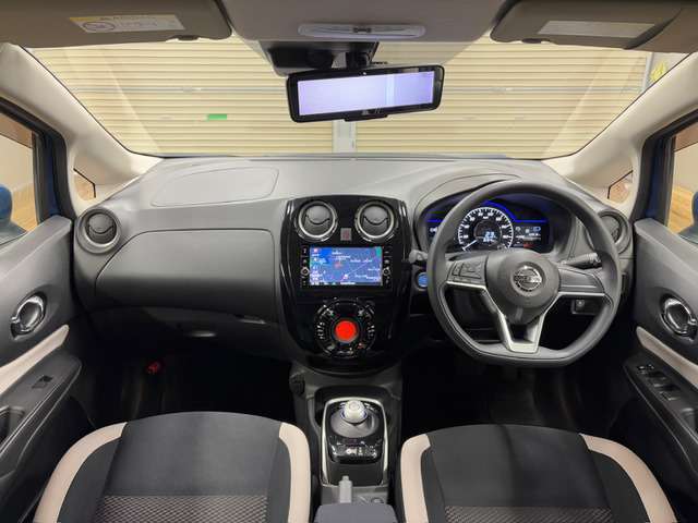 ご納車前に弊社提携の指定工場や認証整備工場にて【法定24ヶ月点検整備】を行いますのでご安心下さい。