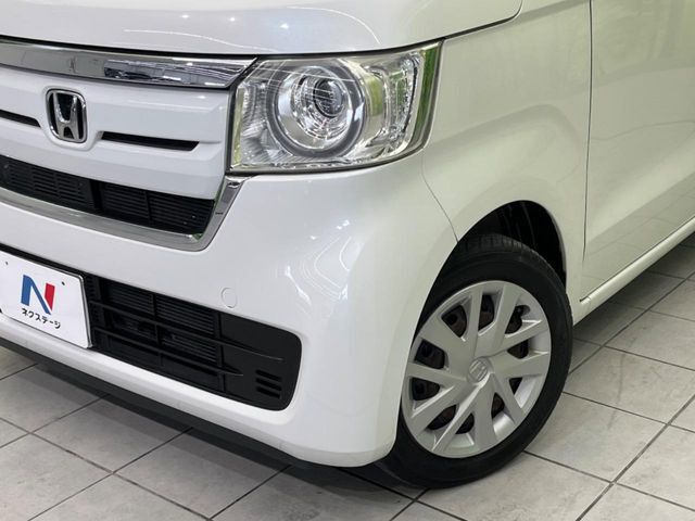 【LEDヘッドライト】悪天候や夜間走行時も良好な視界を確保し安心して運転できる高輝度LEDヘッドライトを装備！点灯速度が早く、消費電力も抑えられています。