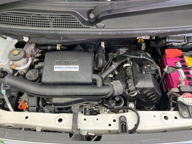 親切・丁寧な専門メカニックスタッフが応対！・車検・点検整備・事故等の修理などアフターサービスも安心。お車のカスタマイズもネクステージのサービススタッフまでご相談ください！