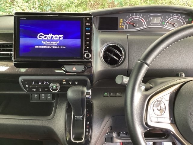 ホンダ純正メモリーナビ搭載なので、遠方へのドライブもお任せ下さい！