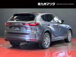 【CX-60】ドライビングエンターテインメントSUV。走ることの感動が感じられるクルマを目指し、五感で感じるクルマとの一体感と、心に響くエンジンサウンドと変速のリズムをつくり込みました。