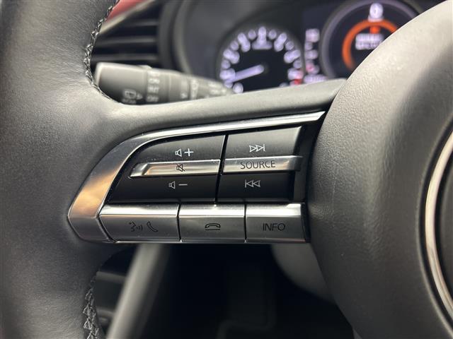 【運転席操作部】快適なドライブを楽しむための機能が装備されています！運転席から触れるので、使いやすいです！除菌プランいれていただくと、さらに清潔で安心していただけます！