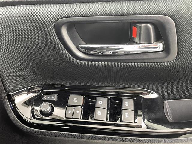 【窓操作部】軽い力で、窓を開けたり閉めたりすることができます！掲載箇所以外にご希望の写真がございましたら、お気軽にお問い合わせ下さい！メールや郵送でお送りさせていただきます。