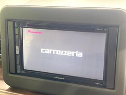 【ディスプレイオーディオ】お持ちのスマホやMP3プレイヤーとの無線接続で音楽再生が可能！コードで繋ぐわずらわしさも無く、手軽にお気に入りの音楽を楽しめます。