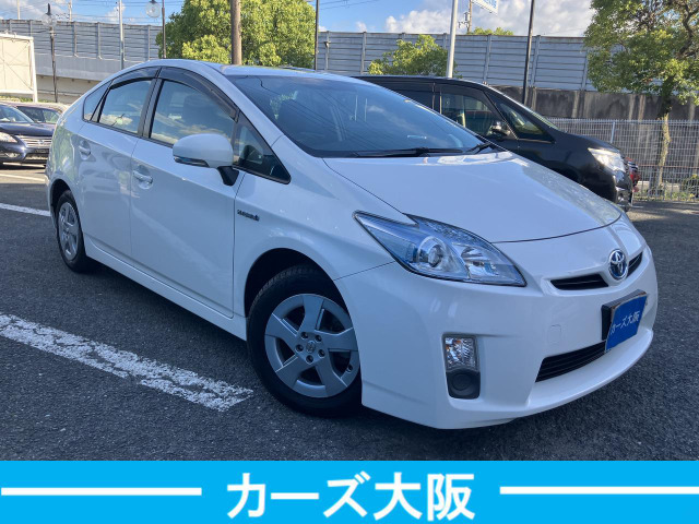 気になる方には、各キズ1箇所につき30000円で綺麗に板金塗装をしてからのお渡しも可能です。ルーフ・サイドステップは1箇所50000円になります。