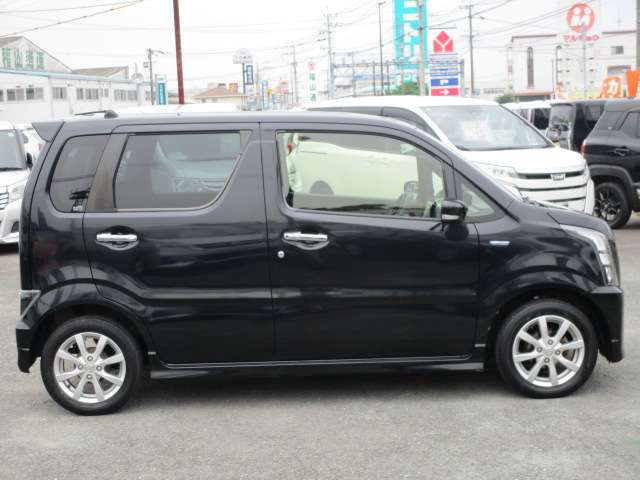 安心の整備工場、板金塗装工場を設備しております。車検やもしもの故障、事故などもお任せ下さい。